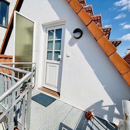 Ferienappartement Dicht Dran, Direkt Am Alten Strom Rostock Exterior photo