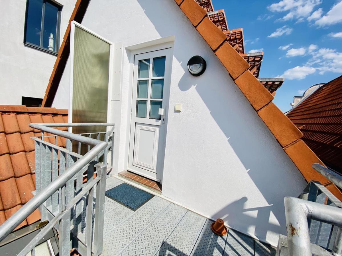 Ferienappartement Dicht Dran, Direkt Am Alten Strom Rostock Exterior photo