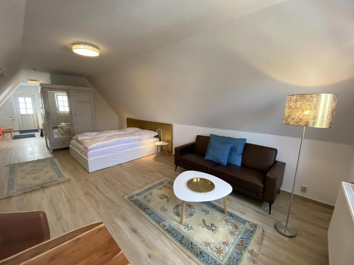 Ferienappartement Dicht Dran, Direkt Am Alten Strom Rostock Exterior photo